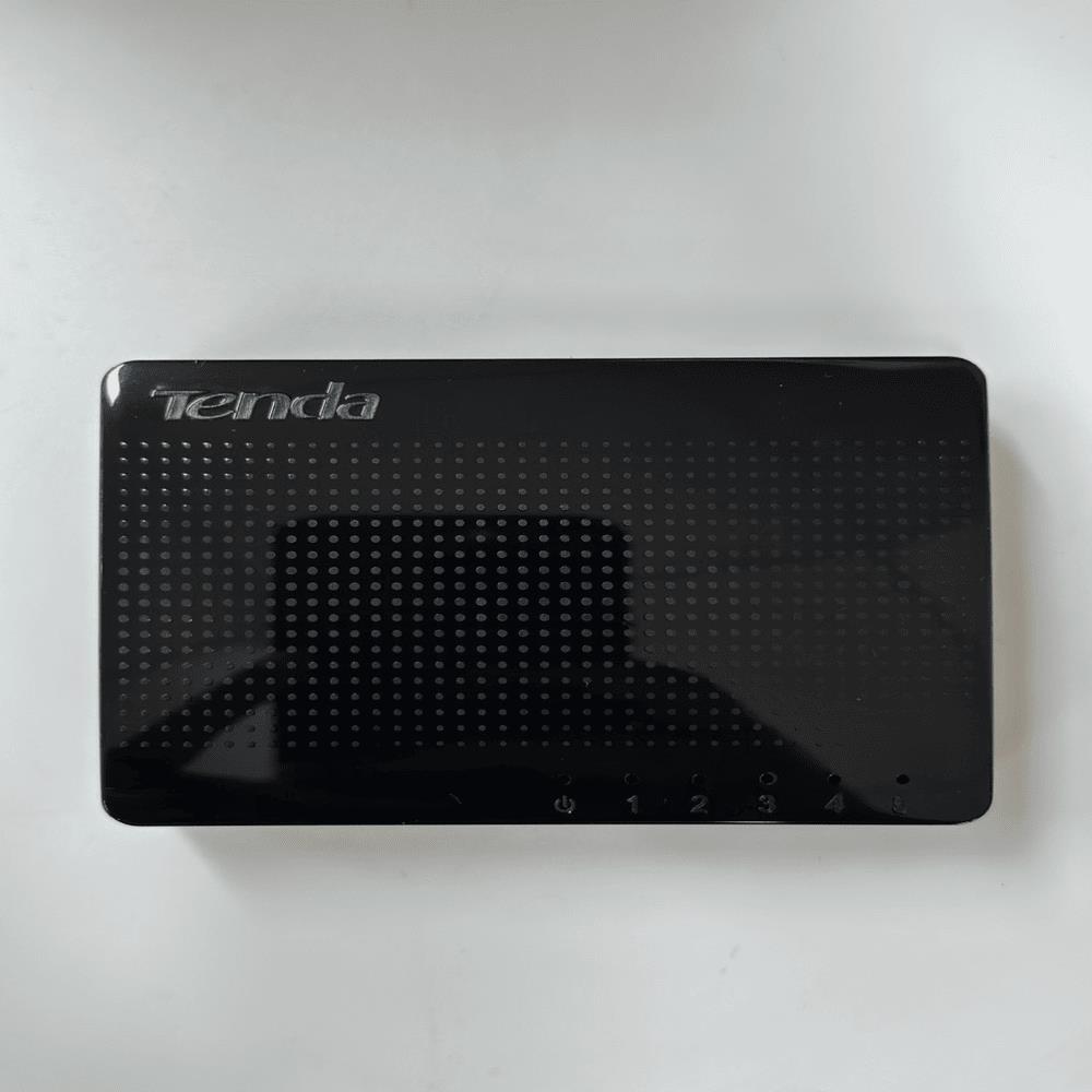 switch-tenda-sg105-5-port-(1.0gbps)_2.png